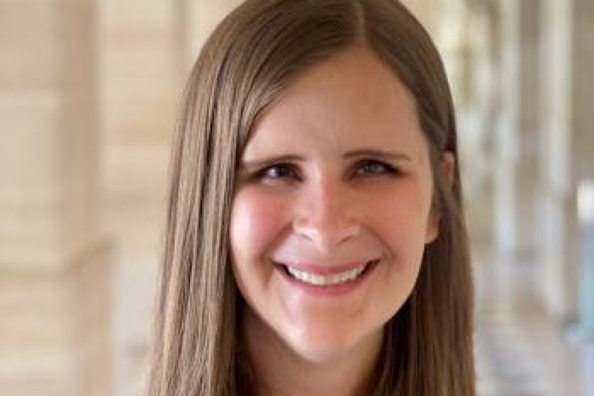 Emily Alsentzer headshot