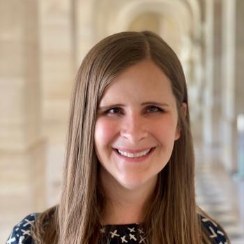 Emily Alsentzer headshot